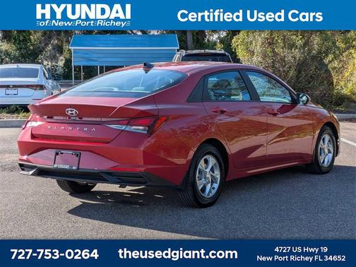 2023 Hyundai ELANTRA SE