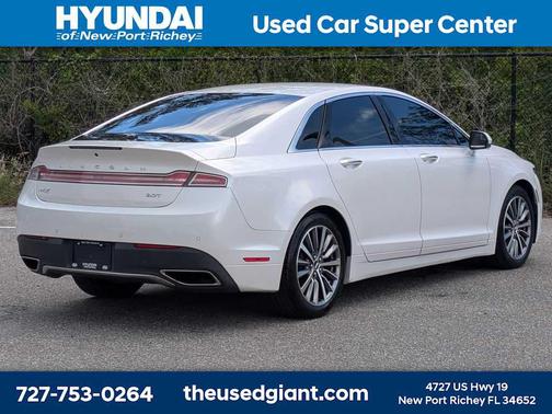 White Platinum Metallic Tri-Coat 2017 Lincoln MKZ Premiere