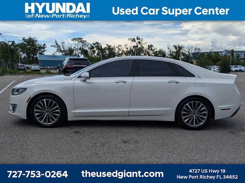 White Platinum Metallic Tri-Coat 2017 Lincoln MKZ Premiere