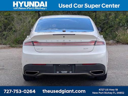 White Platinum Metallic Tri-Coat 2017 Lincoln MKZ Premiere
