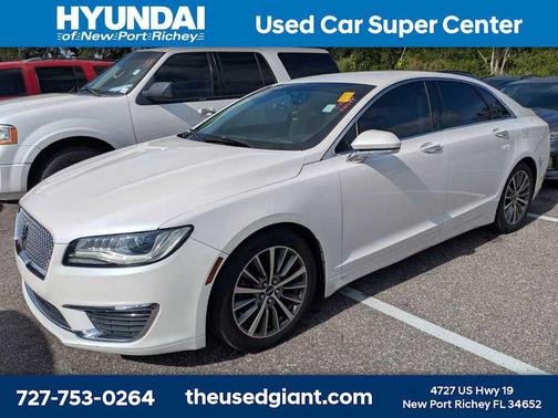 White Platinum Metallic Tri-Coat 2017 Lincoln MKZ Premiere
