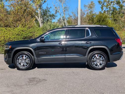 2023 GMC Acadia FWD SLT