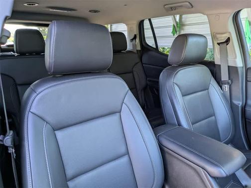 2023 GMC Acadia FWD SLT