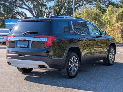 2023 GMC Acadia FWD SLT