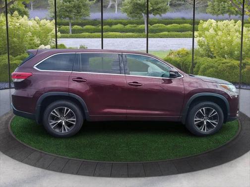 2018 Toyota Highlander LE