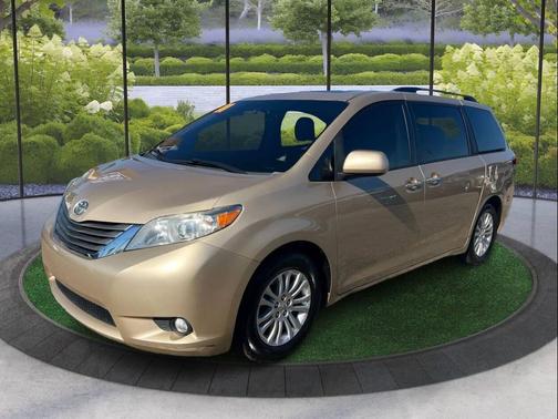 2011 Toyota Sienna XLE