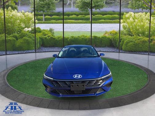 2025 Hyundai ELANTRA SEL