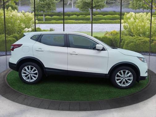 2022 Nissan Rogue Sport S