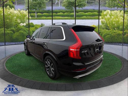 2016 Volvo XC90 T6 Momentum