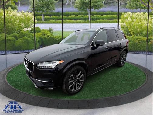 2016 Volvo XC90 T6 Momentum