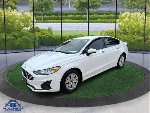 Oxford White 2019 Ford Fusion SE