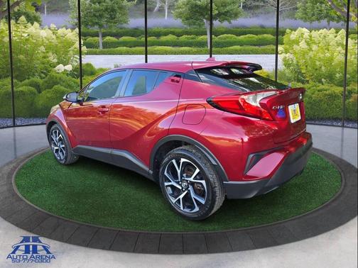 2018 Toyota C-HR XLE 4dr Crossover