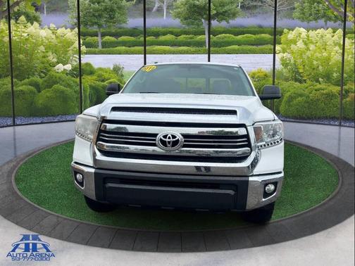 Super White 2016 Toyota Tundra SR5