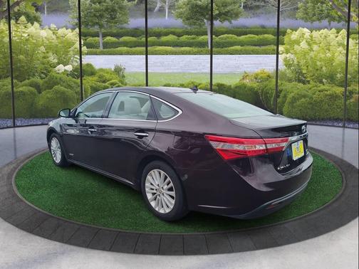 2013 Toyota Avalon Hybrid XLE Premium