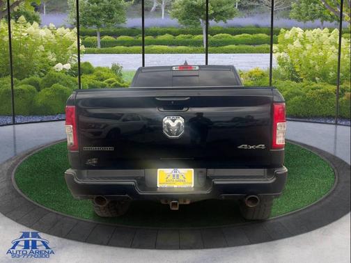 Diamond Black Crystal Pearlcoat 2019 RAM 1500 Big Horn