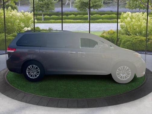 2011 Toyota Sienna XLE