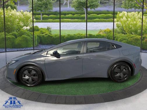 2025 Toyota Prius LE