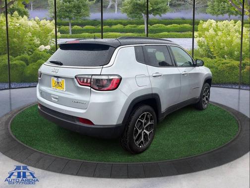 Silver Zynith Metallic Clearcoat 2026 Jeep Compass Limited