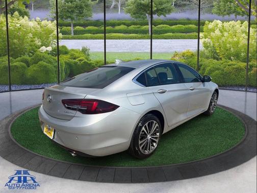 Quicksilver Metallic 2018 Buick Regal Sportback Preferred II