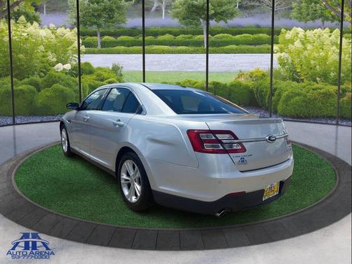 Ingot Silver Metallic 2013 Ford Taurus SEL