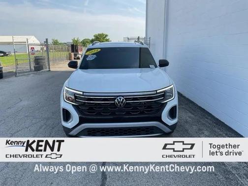 2024 Volkswagen Atlas 2.0T SE w/Technology 4MOTION