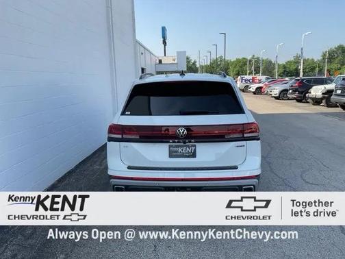 2024 Volkswagen Atlas 2.0T SE w/Technology 4MOTION