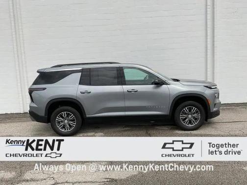 2024 Chevrolet Traverse LT