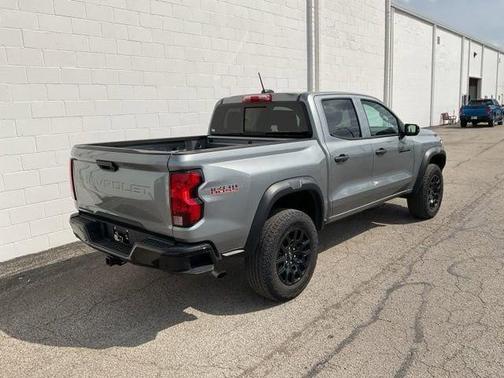 Sterling Gray Metallic 2024 Chevrolet Colorado Trail Boss