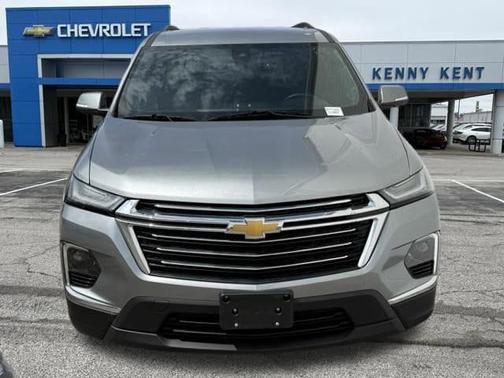 Sterling Gray Metallic 2023 Chevrolet Traverse LT Cloth