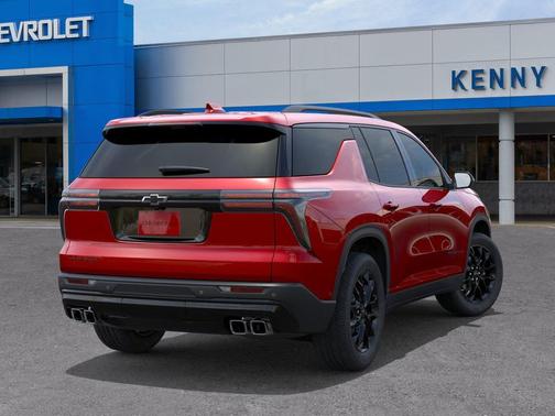 Radiant Red Tintcoat 2026 Chevrolet Traverse LT