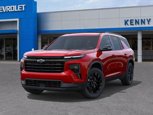 Radiant Red Tintcoat 2026 Chevrolet Traverse LT