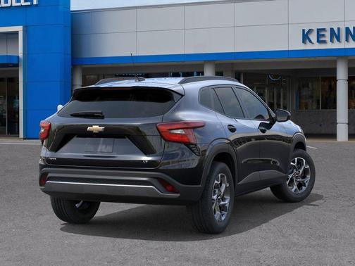Mosaic Black Metallic 2026 Chevrolet Trax LT