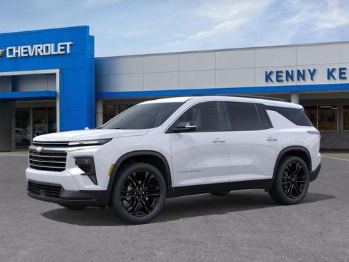 Summit White 2026 Chevrolet Traverse LT
