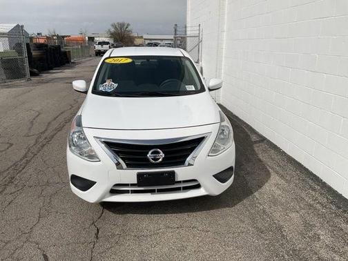 2017 Nissan Versa 1.6 S+