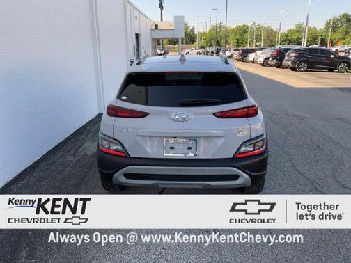 2022 Hyundai KONA SEL