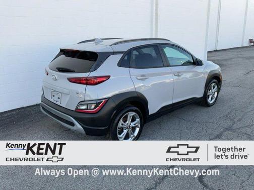 2022 Hyundai KONA SEL
