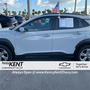 2022 Hyundai KONA SEL