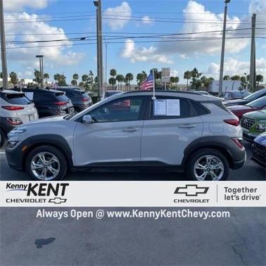 2022 Hyundai KONA SEL
