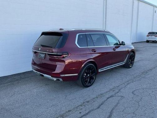 Red 2024 BMW X7 xDrive40i