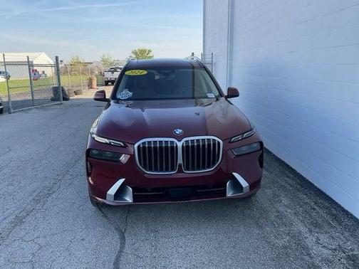 Red 2024 BMW X7 xDrive40i