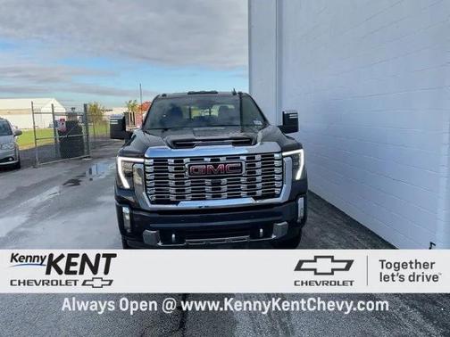 2024 GMC Sierra 2500 Denali