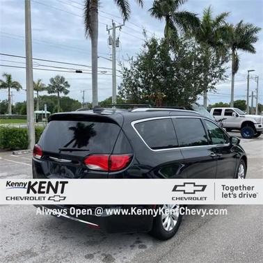 2018 Chrysler Pacifica Touring-L