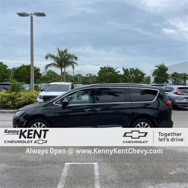2018 Chrysler Pacifica Touring-L