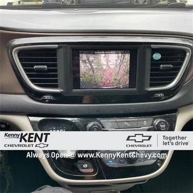 2018 Chrysler Pacifica Touring-L