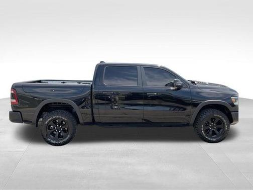 Diamond Black Crystal Pearlcoat 2023 RAM 1500 Rebel