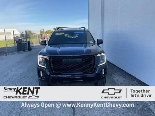 2023 GMC Yukon XL 4WD AT4