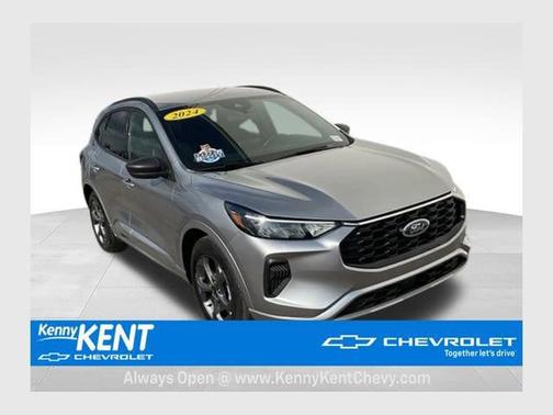 Iconic Silver Metallic 2024 Ford Escape ST-Line