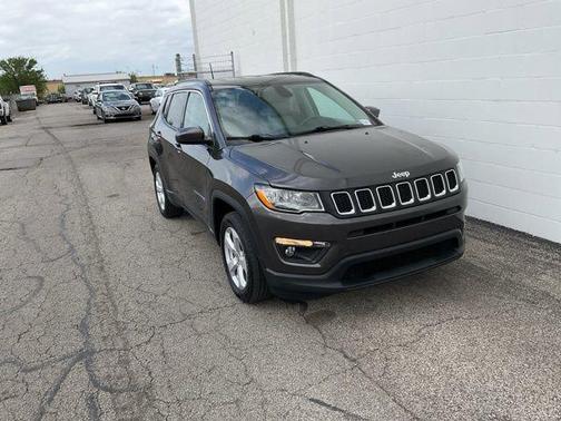 Granite Crystal Metallic Clearcoat 2021 Jeep Compass Latitude