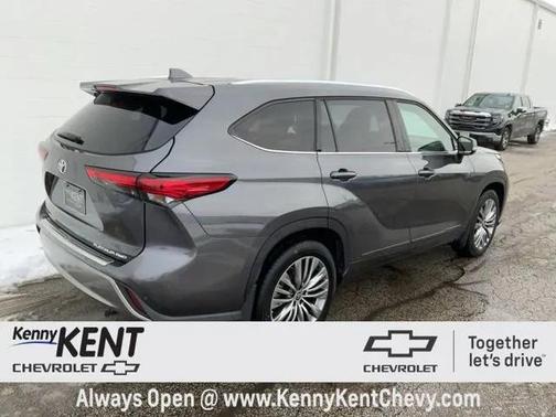 2021 Toyota Highlander Platinum