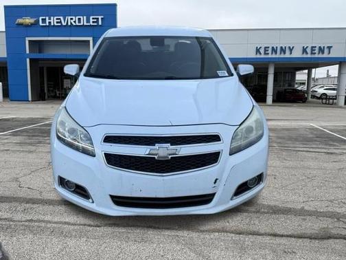 Summit White 2013 Chevrolet Malibu 2LT